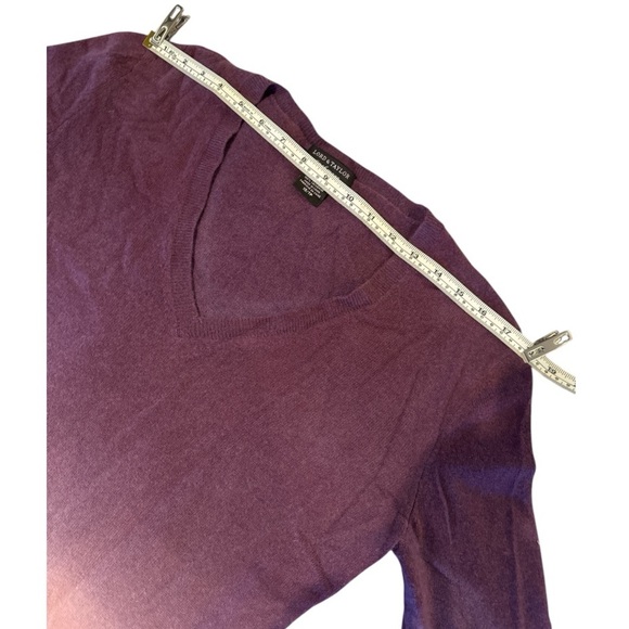 Lord & Taylor 100% Cashmere V-Neck Sweater XS Purple Pink Ombre Gradient Soft - Picture 11 of 12